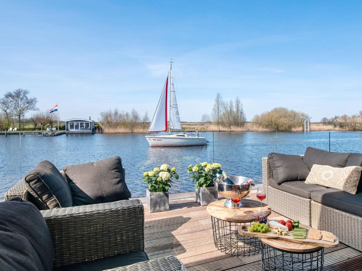 Very Spacious 8-Person Holiday Home In Friesland With Three BedroomsDe Veenhoop エクステリア 写真
